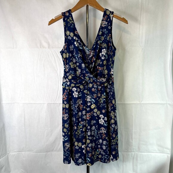 Candies NWT Sleeveless Blue Floral Faux Wrap Front Fit & Flare Dress Size Small - Picture 10 of 10